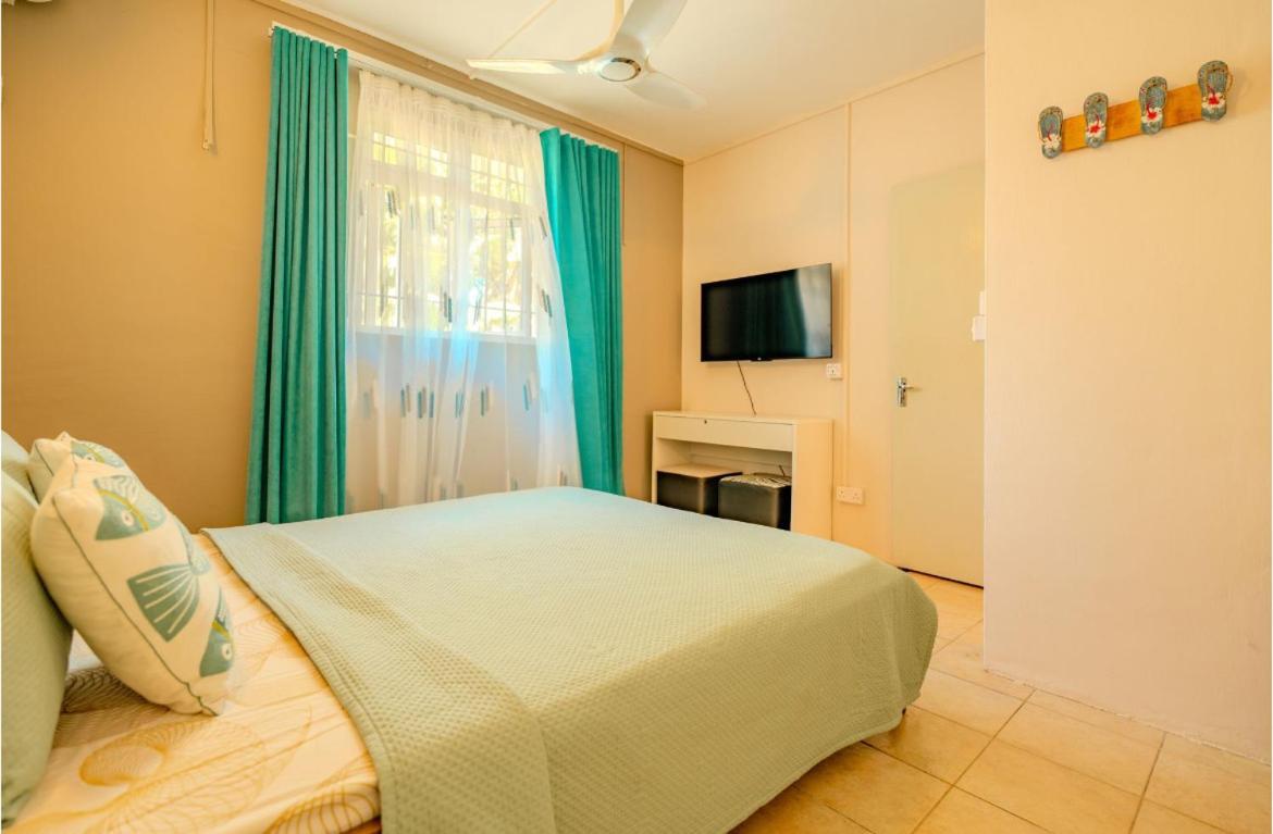 Pereybere Beach Paradise 4 Bedroom Apt Экстерьер фото
