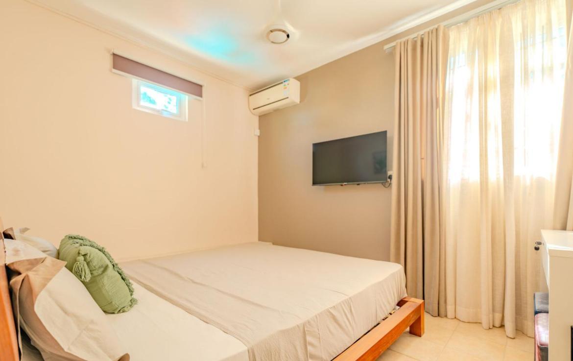 Pereybere Beach Paradise 4 Bedroom Apt Экстерьер фото